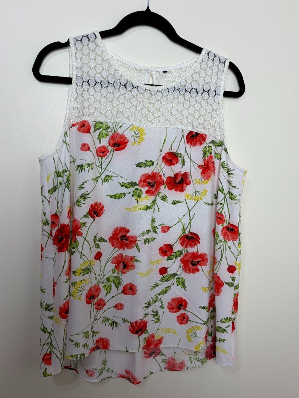 Kensie Size L Sleeveless Florla and Lace Blouse